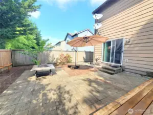 Outdoor relaxation at its finest with all the space you need for bbq's campfires, dog run, etc.