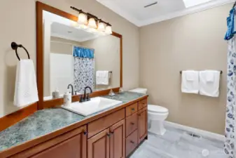 Upper level bath