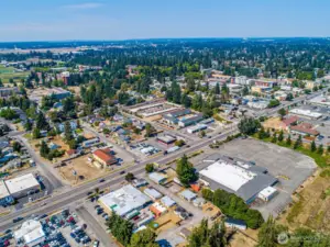 Just blocks to the Garfiied business district & PLU College campus.