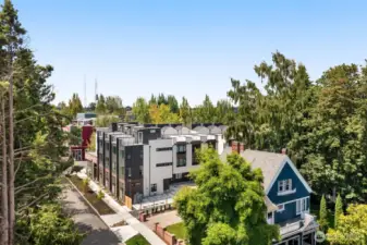 Welcome to Madrona & Spring by Ashworth Homes – A stunning modern community tucked into one of Seattle’s most vibrant and walkable neighborhoods, blending sharp design with timeless charm.