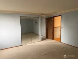 Primary Bedroom (Main Level)