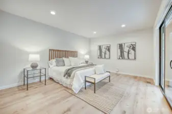 Downstairs 2nd Primary bedroom great for multi-generational/live in nanny or guests