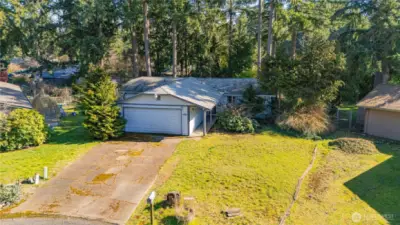 3 Bedroom, single story home on .29 acres at the end of a quiet cup-de-sac in South Hill.