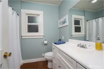 Main floor full bath