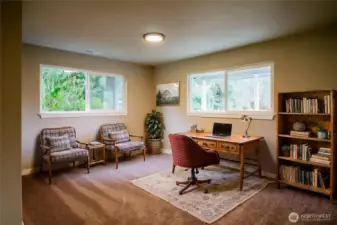 SPEAKING OF THE LARGE DEN OR OFFICE....CERTIANLY LARGE ENOUGH FOR LIVING ROOM