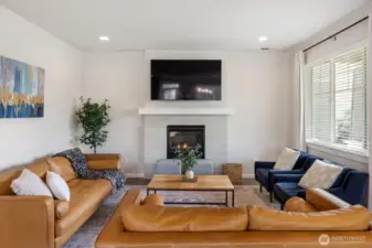 Living Room w/ gas fireplace