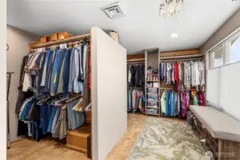 Walk in closet