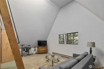 Huge bonus space upstairs