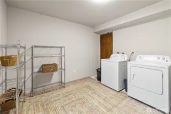 Massive laundry room, ideal for extra storage.