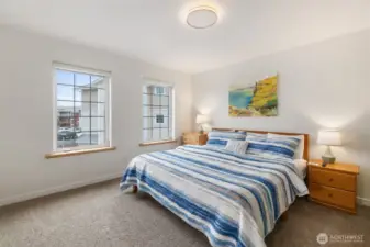 ---the main bedroom with double windows ---