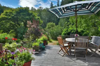 Sunny deck!