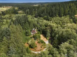 Private homestead in the beautiful Maxwelton Valley.