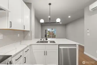 Photographs are for illustrative purposes only. Features, finishes, interior/exterior colors, landscaping and floorplan shown may vary from actual homes built.