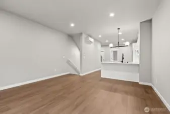 Photographs are for illustrative purposes only. Features, finishes, interior/exterior colors, landscaping and floorplan shown may vary from actual homes built.