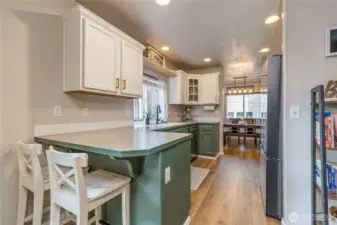 Breakfast counter in the kitchen