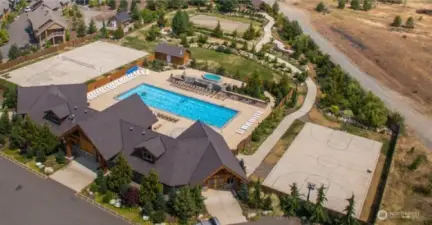 Roslyn Ridge Clubhouse