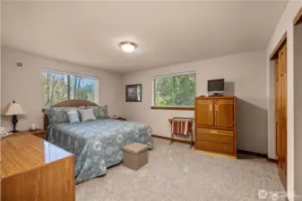 Large 2nd bedroom upstairs