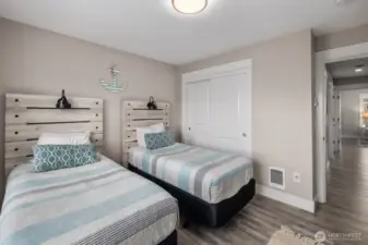 2nd Bedroom