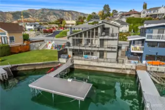 Don't miss this opportunity to make this beautiful waterfront home at 553 Manson Blvd your new Lake Chelan escape!