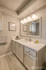 2nd level ¾ bath