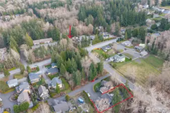 The arrow indicates the entrance to the Pipeline Connector Trail leading directly to Galbraith Mountain. A dream come true for mountain bikers only steps from your door.