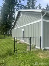 Converted Barn - 2880 sq ft building with 864 permitted sq ft