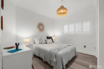 Second Bedroom also has new light fixture and closet organizers