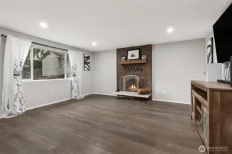 Living room w/new lvp floors!