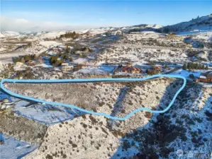 Highlighted area showing expansiveness of lot 104