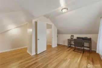 Upstairs Bedroom 1