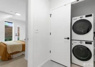 Washer and Dryer included!