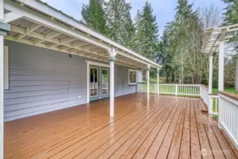 Imagin the gatherings that can be enjoyed on this wonderful outdoor space.