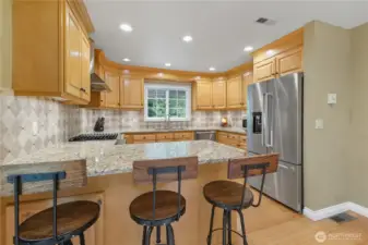 Bamboo floors, SS appliances