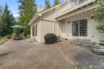 Back patio with ample privacy