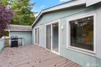 Newer trex deck gives a fabulous place to enjoy the fresh air and entertain!
