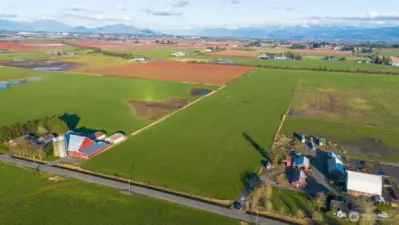 Take advantage of this great opportunity to own a large tract of land in the county just North of Lynden.