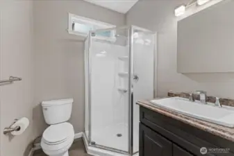 Private apartment 3/4 bath