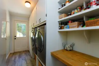 Laundry / Pantry