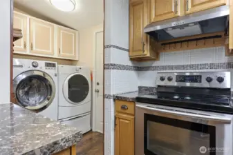 Washer and dryer stay