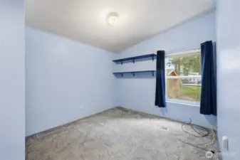 2nd bedroom