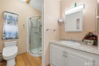 Main bathroom close to second bedroom