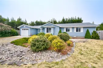 Welcome Home 30505 H St. Ocean Park, WA. 98640