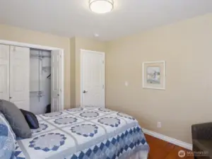 No muss, no-fuss, this bedroom focuses on simply peace and comfort to ensure a good night's rset.