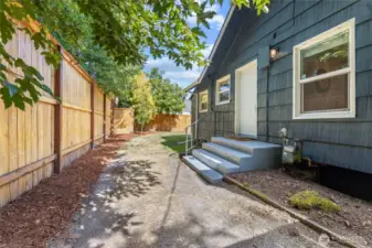 Side entrance off kitchen