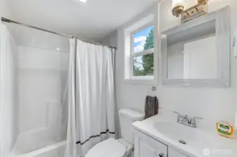 Upstairs full bath.