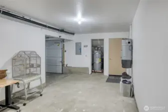 Laundry room, workshop