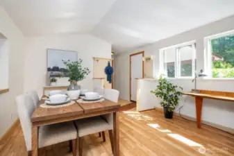 Dining room between kitchen and entry