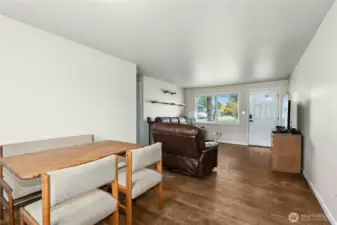 Dinning Room to Living Room