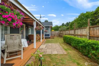 2 Fully Fenced in cottages