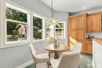 Kitchen w/ casual dining & backyard access